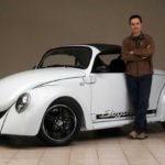 Γιάννης Ζιόβας: Ο Αγρινιώτης που «τρέλανε» τη Volkswagen με το σκαθάρι των ονείρων του!