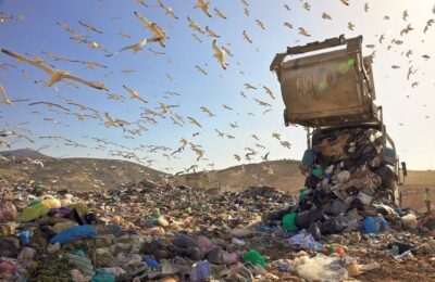 Η αυτοδιοίκηση συναινεί στο νέο νόμο για τα σκουπίδια;