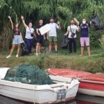 Δυναμικό «παρών» έδωσαν οι εθελοντές καθαρίζοντας τις όχθες της Λίμνης Τριχωνίδας