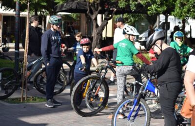 «Τρέχω, βαδίζω, ποδηλατώ» μικροί και μεγάλοι συμμετείχαν για καλό σκοπό στο Αγρίνιο (vid)