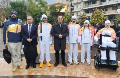 Μεγάλες στιγμές στο Αγρίνιο: Η Ολυμπιακή Φλόγα των Χειμερινών Αγώνων Milano–Cortina 2026 «φώτισε» την πόλη του Αγρινίου