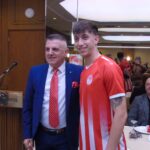 Ανανέωσε και συνεχίζει να φορά τη φανέλα του Ολυμπιακού Βόλου ο Φώτης Καρατσόλης