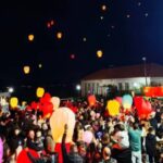 Μαγεία στον πασχαλινό ουρανό της Μυρτιάς με εκατοντάδες φαναράκια