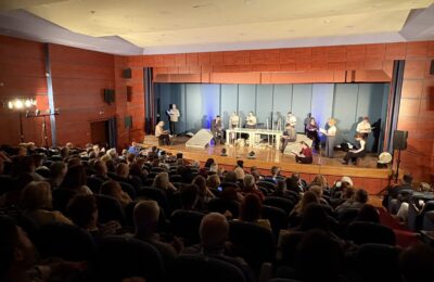 «Αχ, Μεσολόγγι, αχ, αίματα όπου χύσαμεν άδικα», συγκλόνισε το κοινό η θεατρική παράσταση για την Έξοδο