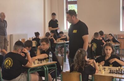 1ο Μαθητικό Πρωτάθλημα Σκακιού: Ένας νέος θεσμός – καρπός συνεργασίας Σχολείων και Κοινοτήτων στις Οινιάδες
